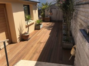 Terrasse-Ipe-Chantier-sur-Saint-Pabu-300x225