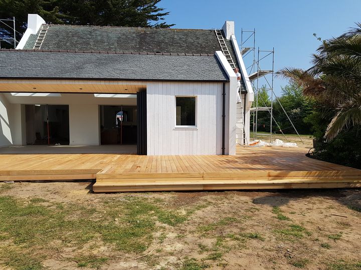Terrasse en Robinier , profil bombé, réalisation 
…